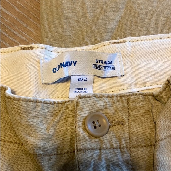 Old navy pants - Picture 3 of 3